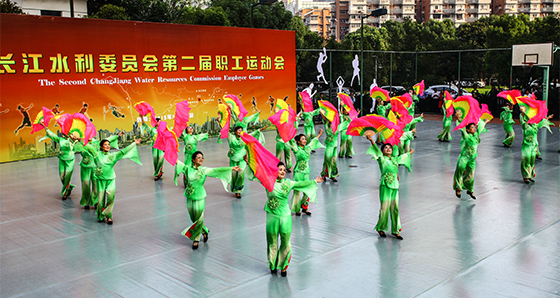 ���˾֡������衷